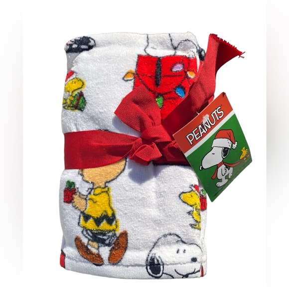 Peanuts Bath Peanuts Hand Towels Christmas 2pack Poshmark